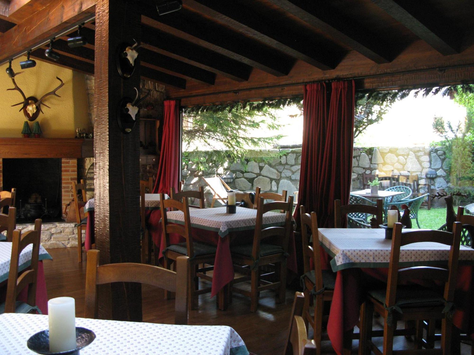 Besiberri Hotel Arties Exterior photo