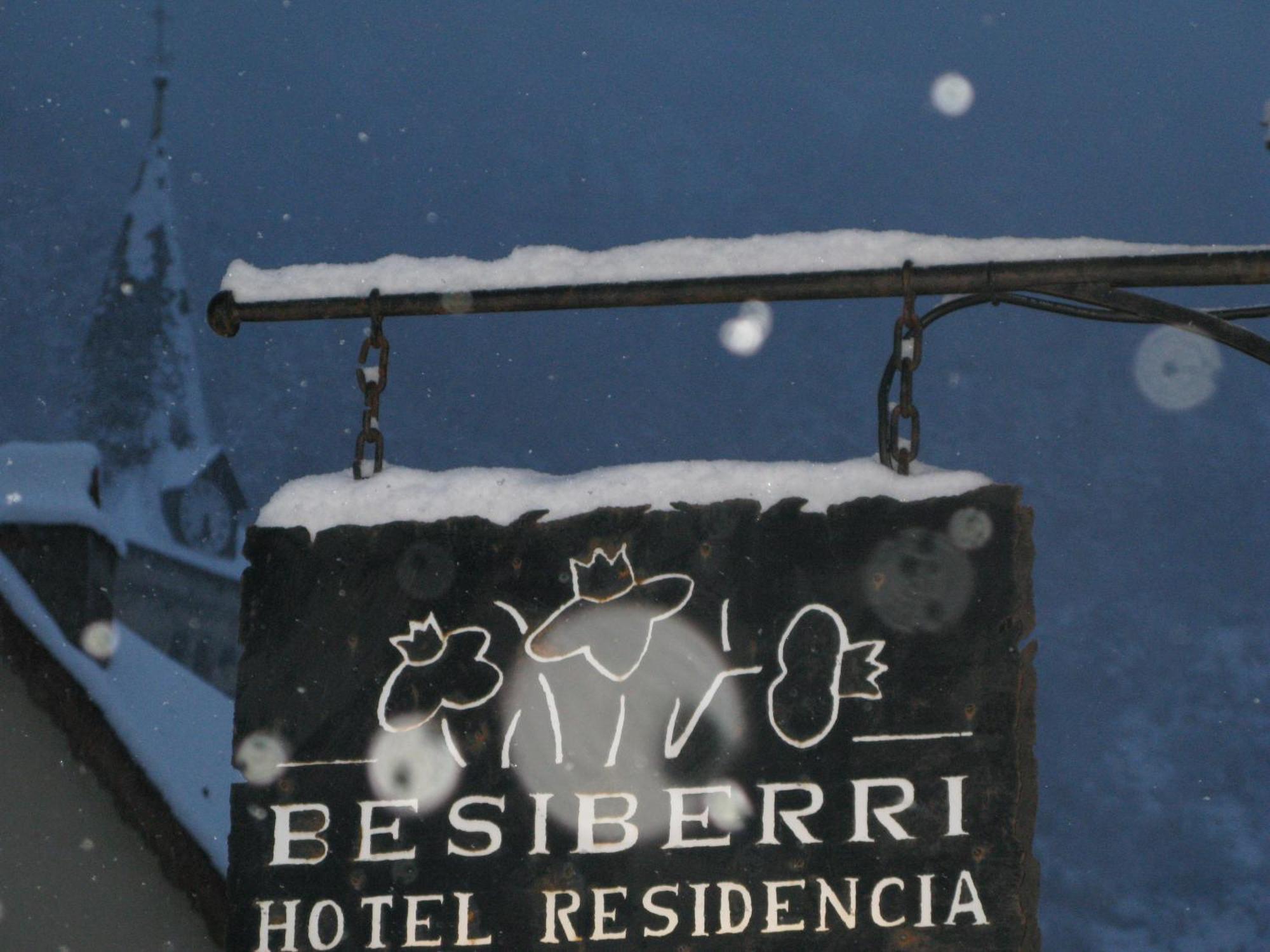 Besiberri Hotel Arties Exterior photo